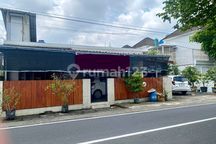 Disewakan Rumah atau Ruang Usaha Ditepi Jalan Aspal Sidoarum