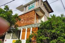 Sewa Rumah Cantik 3 Lantai di Nusa Sari Taman Citeureup Cimahi