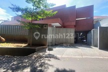 Rumah Luas Dan Bagus Disewakan Di Jaya Mandala Patra Kuningan Lokasi Strategis