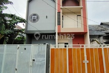 Rumah SHM Ready Unit Dekat Kampus Upn