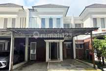 Rumah Casa Jardin Murah Lebar 7, Kondisi Rapi Jakarta Barat