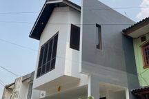 Rumah 3 Lantai Siap Huni Di.cilandak Jaksel