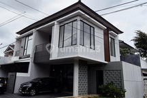 Rumah Siap Huni di Kucica Bintaro Jaya 2 Lantai 4+1 KT 3+1 KM SHM