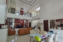 Rumah Jual Galaxy Bumi Permai Dekat Merr 