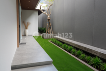 Rumah Mewah Rasa Villa di Bukit Golf Mediterania Citraland Utama
