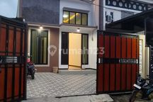 Rumah Baru di Wonorejo Selatan Dekat Superindo Merr Rungkut