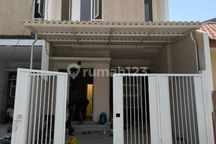 Rumah 2 Lantai Perum Rungkut Menanggal Harapan One Gate Suraba di Rungkut Menanggal Harapan Surabaya