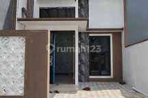 Rumah Pojokan di Perum Wonorejo Rungkut Surabaya