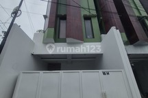 Rumah 3 Lantai Bebas Banijir di Utan Kayu Matraman Jakarta Timur