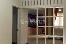 Di Sewakan Rumah Bagus Luas 180Meter Ber AC Siap Huni di Depok