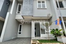 Rumah Siap Huni 800 Meter ke Gerbang Tol Desari Akses Lebar