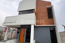 Rumah 2 Lantai Nyaman Furnished Dekat Tol di Depok