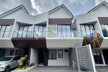 Rumah Siap Huni di Tangsel Akses Lebar Dekat Pintu Tol