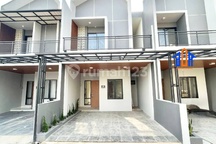 Rumah Furnished Akses Lebar Nyaman Dekat Gerbang Tol Limo