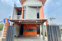 Rumah Furnished Siap Huni 4 Kamar Tidur Akses Dekat Tol Pamulang