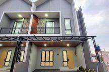 Rumah 2 Lantai Furnished Dekat Tol Cinere Depok