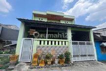 Rumah 13 Menit ke Summarecon Mall Bekasi SHM 3Lanntai J-39267