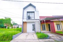 Rumah 2 Lantai 12 Menit ke Gerbang Tol Sawangan 4 Hadap Selatan J39631