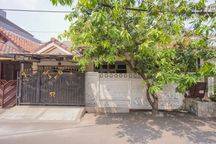 Rumah Luas SHM 6 Menit ke Grand Galaxy Park 2 Lt Hadap Utara J24399