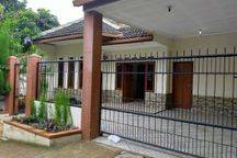 Rumah Cantik Terawat Di Komplek Permata Cimahi