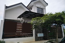 Rumah Bagus Disewakan di Perumahan Araya Malang Gmk00554