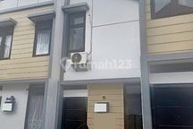 Rumah Baru Murah Disewakan di Araya Malang Gmk01939