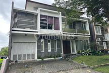 Rumah Mewah 3 Lantai Kota Baru Parahyangan Tatar Mayang Sunda View Danau