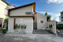 Japandi-Style Villa 2 Kamar Tidur Dekat dengan Pantai Kedungu