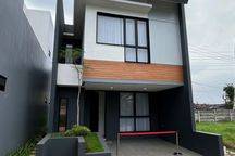 Rumah Modern 2 Lt 3 Kt Terlaris Di Depok Desain Japandi Kekinian & Fungsional Lokasi Pinggir Jalan