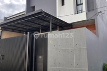 Rumah 2 Lantai Full Furnish Siap Huni Dekat Akses Tol