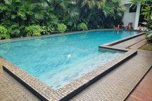 Rumah 1 Compound Mega Kuningan 8 Kamar Harga 1 Tahun 132.000 usd 07.25