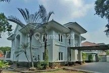 Rumah Super Mewah Furnished di Area Premium di Kebayoran Baru, Turun Harga