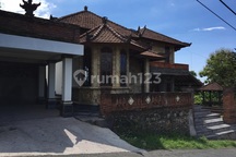 For Sale 1 Bedrom House With 9 Are Land View To The Ocean In Lovina