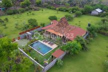 For Sale Villa Ready To Make Income In Central Pemutaran