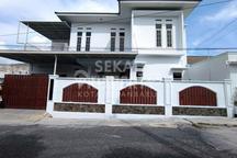 Dijual Rumah Mewah 2 Lantai di Lobak