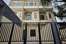 Rumah Grogol Siap Huni Sangat Strategis 3.5 Lantai