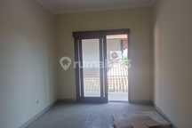 Di Sewakan Seluruh Bangunan Guest House di Lantai 2 di Jalan Kayu Aya Seminyak dengan Jumlah 5 Kamar Tidur Unfurnished