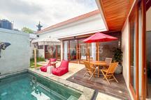 Di sewakan 2 unit Vila Pribadi di Jalan Pelawa Seminyak