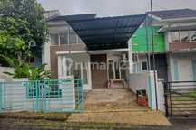 RUMAH DI LINGKUNGAN ADEM