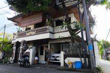 Rumah 3 Lantai Semi Villa Dengan Pool Di Pusat Kuta Dekat Bandara