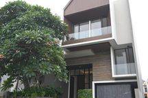 Rumah Mewah Split Level Pakuwon Indah dekat Citraland & Graha