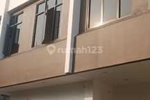 Rumah Semi Ruko Mewah Dan Elegant 3 Lantai Di Kemayoran Jakarta Pusat Rumah