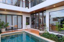 Brand New Modern Villa Lokasi di Area Premium Seminyak