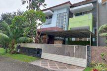 Rumah 2lt 5kt Furnish Dekat Resto Plaza Rs Akses Tol Karanglo