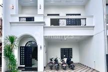 Rumah Baru 2 Lantai Dalam Cluster Akses Strategis Dekat ke Cilandak dan Ragunan