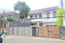 Di Jual Rumah Luas Harga Murah di Kemang Jakarta Selatan