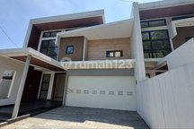 Rumah Baru Lux SHM di Tengah Kota Bandung 