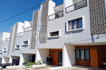 Rumah 3 Lantai Bagus Murah Area Setiabudi, Shm, Dekat Kampus Upi, Unpas, Nhi