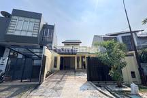 Hidden Gem Rumah Siap Huni Sudah Direnovasi Menghadap Taman