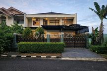 Rumah Cantik dan Cozy di Komplek Perumahan Cinere Terdepan Bukit Cinere Indah